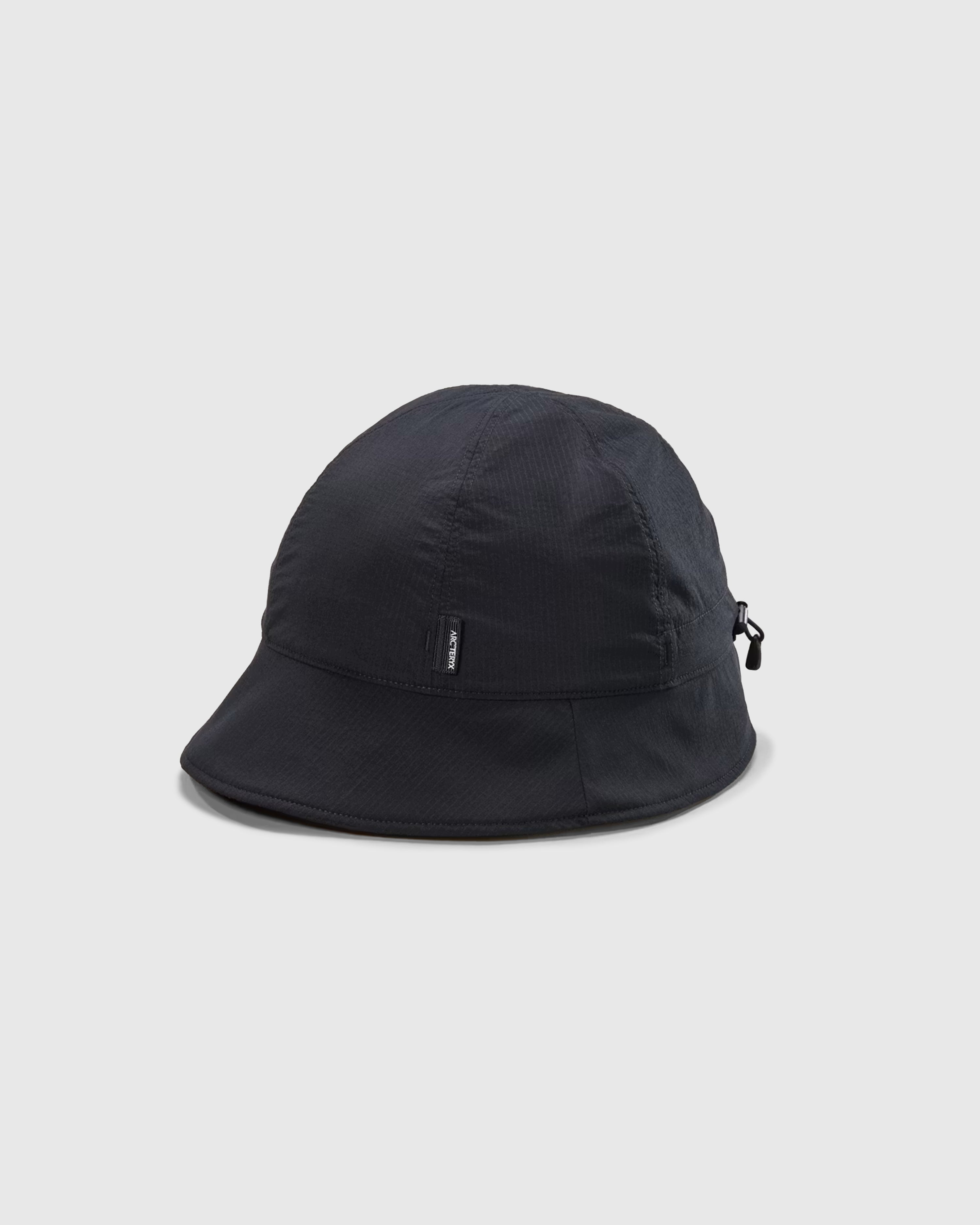 Sinsola Short Brim Bucket Hat