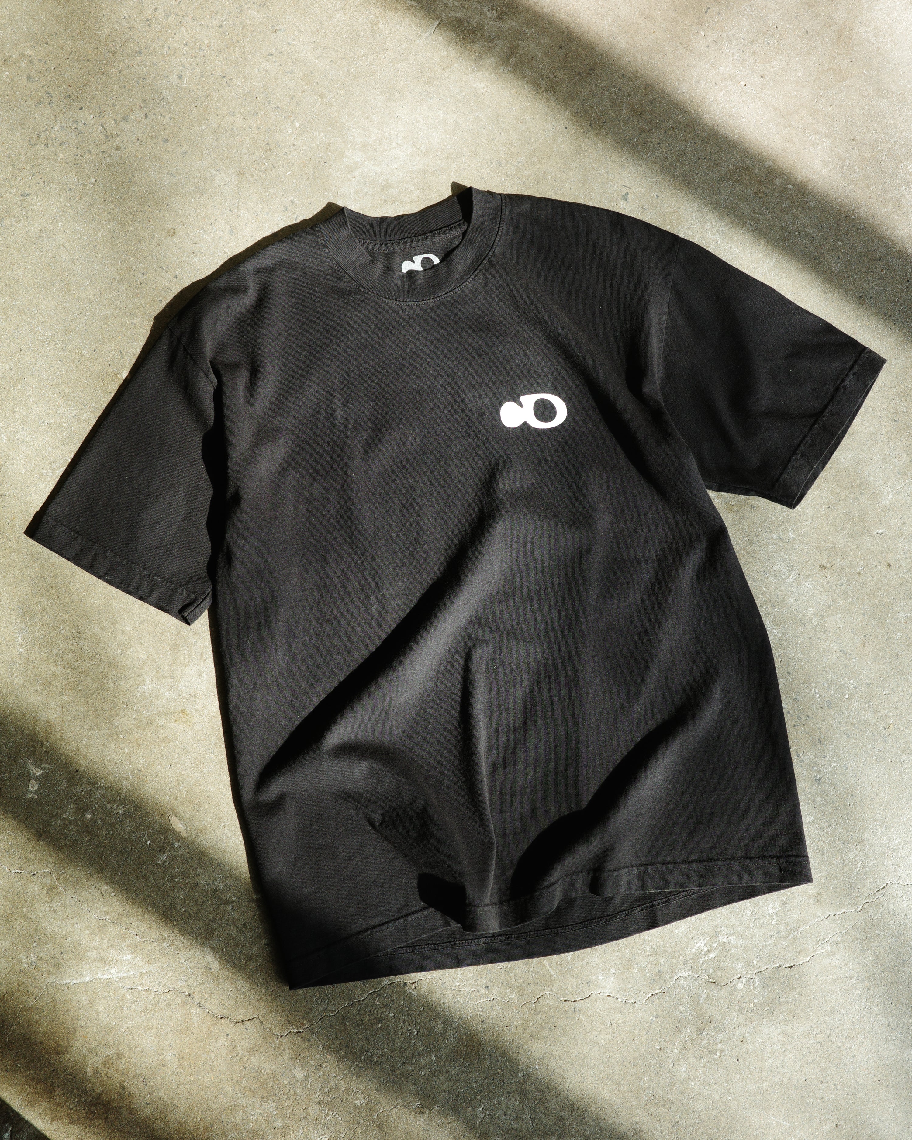 STORE TEE