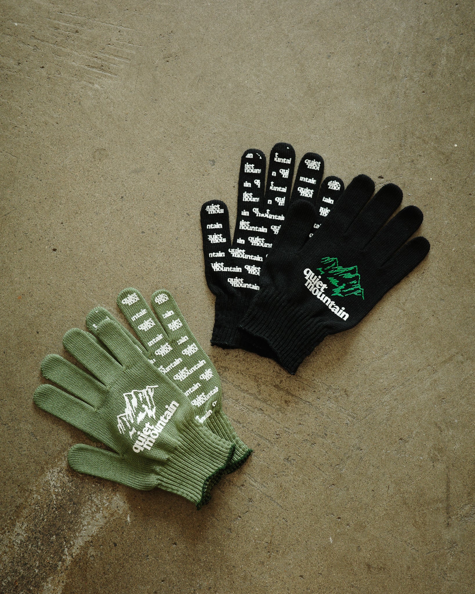 Knitted Gloves